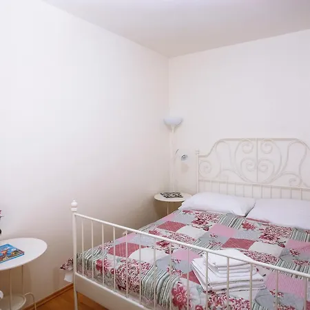 Appartement Beautiful In *